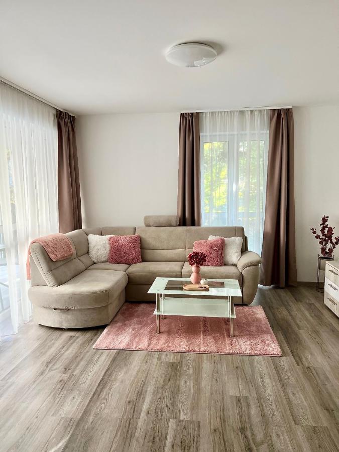 Sunsuite Szeged Exterior photo