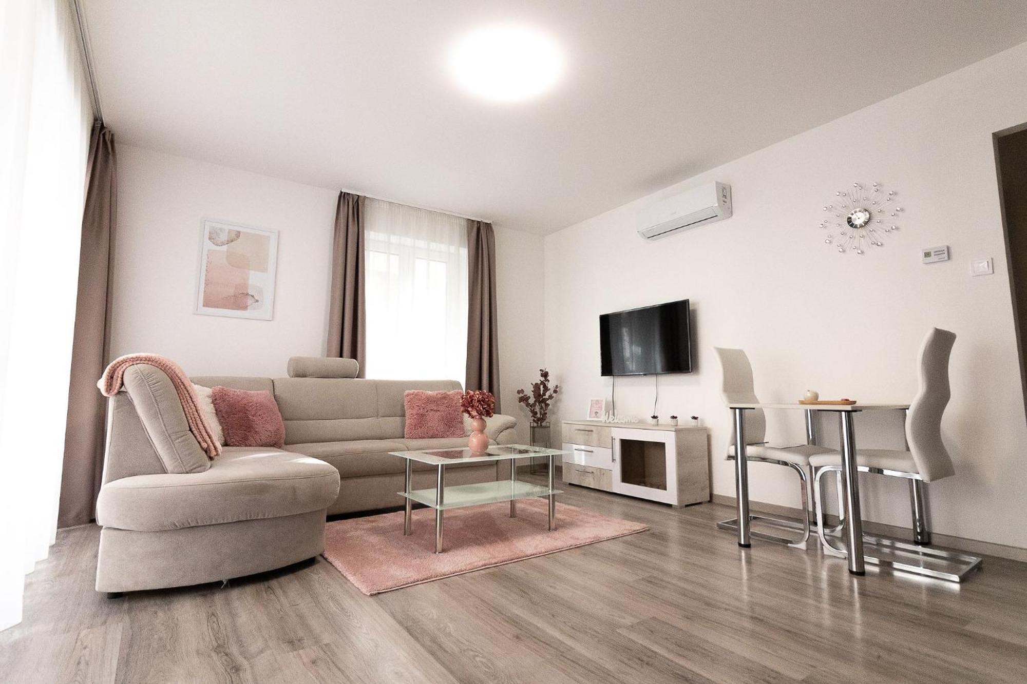 Sunsuite Szeged Exterior photo