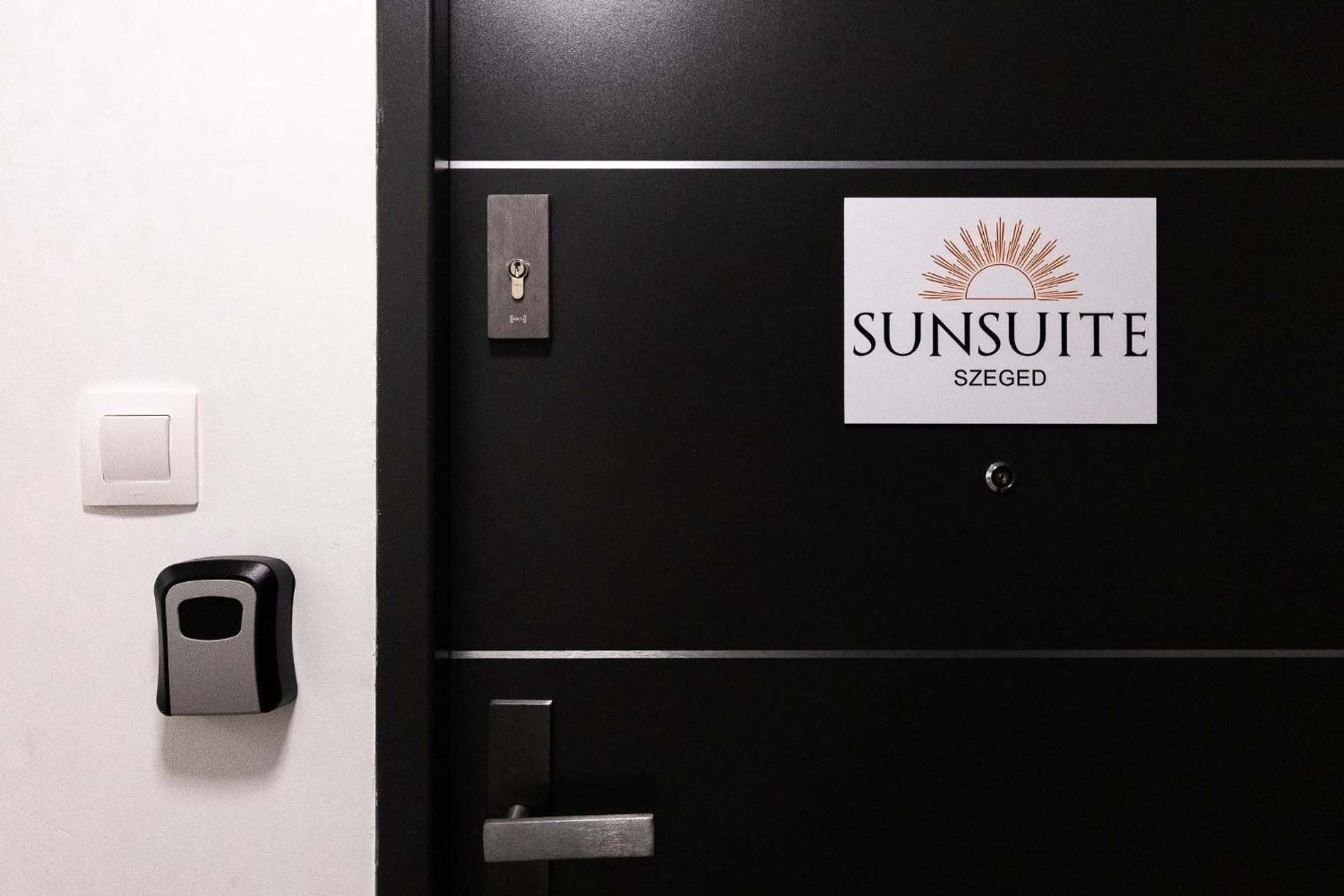 Sunsuite Szeged Exterior photo